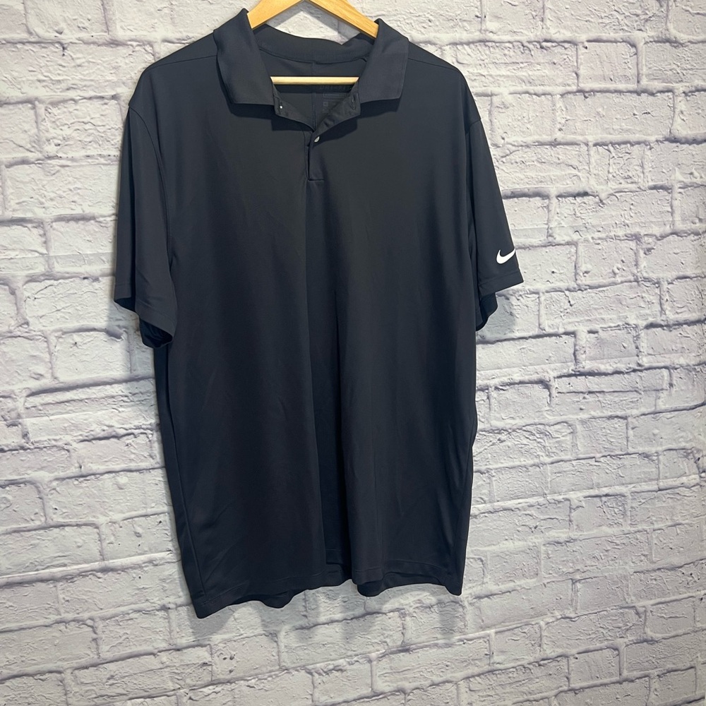 Nike XL Men's Black Charcoal Polo Shirt
